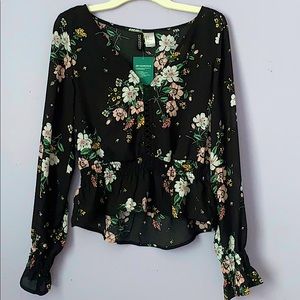 Black long sleeve floral top from H&M <3